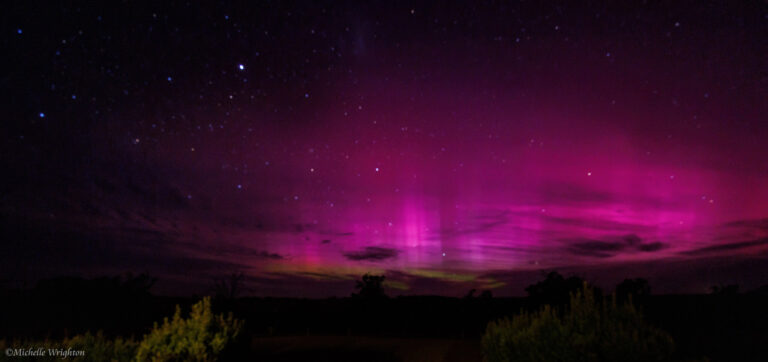 Aurora Australis seen on our front porch south on our farm